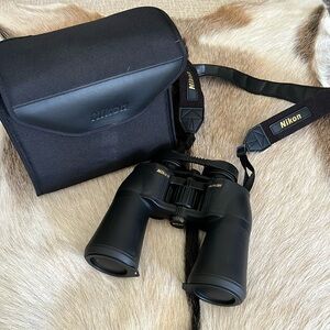 Nikon Aculon A211 10x50  6.5• Gently Used